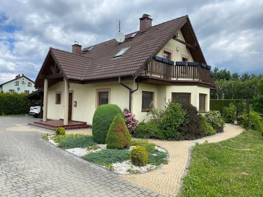 4 Bedroom Family House With Access To A Hot Tub Goczałkowice-Zdrój Kültér fotó
