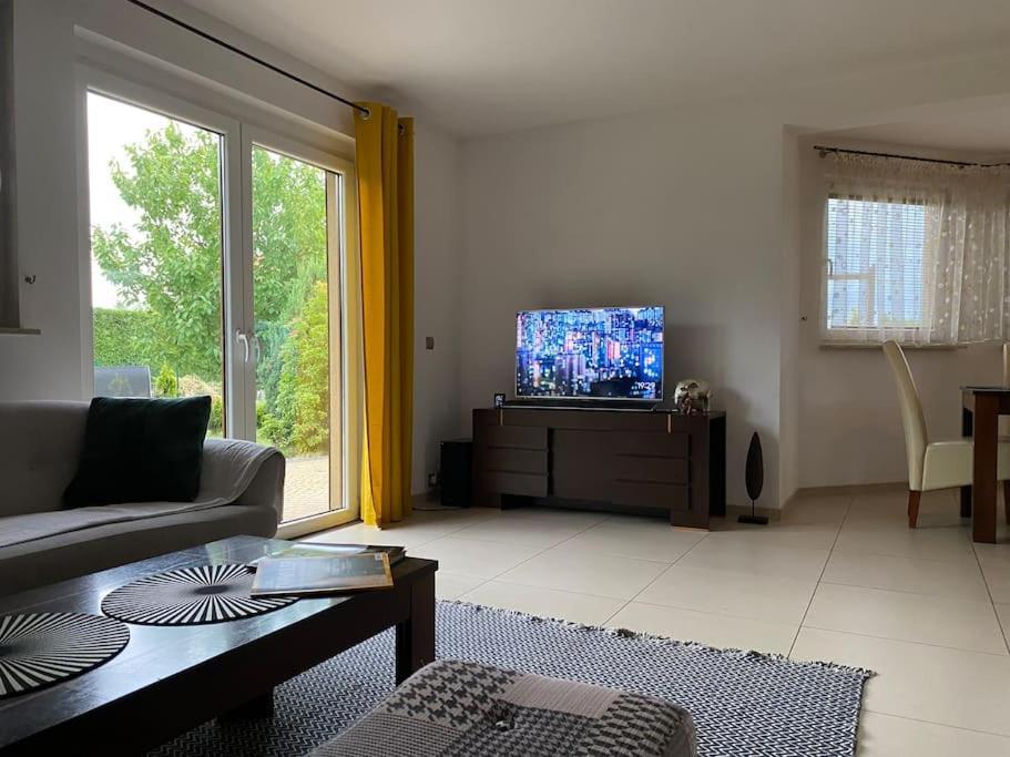4 Bedroom Family House With Access To A Hot Tub Goczałkowice-Zdrój Kültér fotó